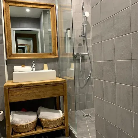 Bleu 1650 Hotel