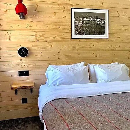 Bleu 1650 Hotel 3*