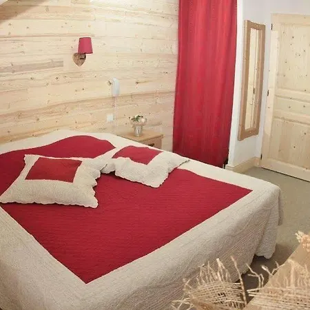 Lac Bleu 1650 Otel